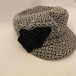 #6255 Charming Charlie Newsboy Black cap flower trim